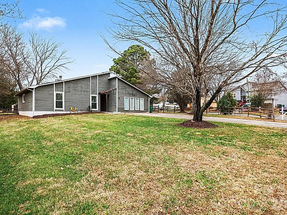 4th image of 6022 Hanna Ct