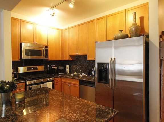 3rd image of 1250 S Michigan Ave APT 2406