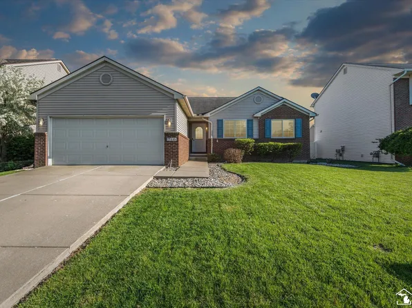 716 Falcon Dr, Dundee, MI 48131
