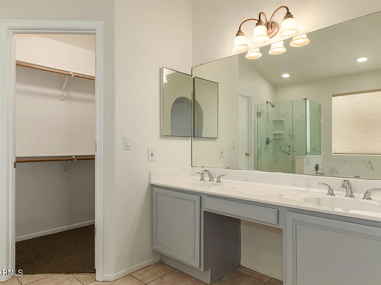 4634 E Grovers Ave — Photo 20