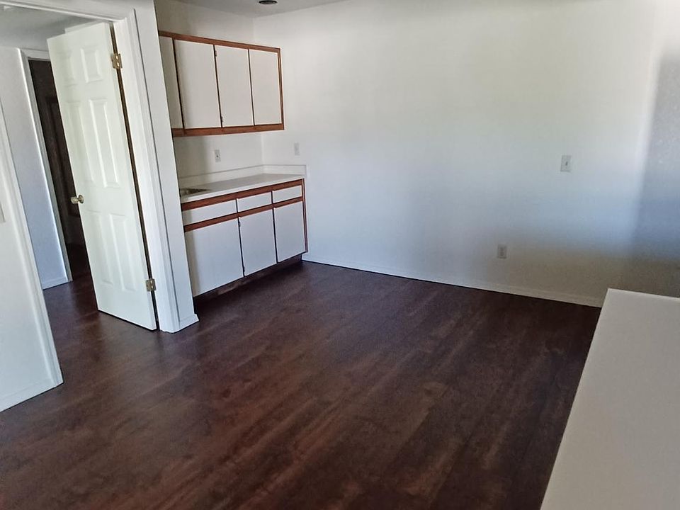2nd image of 5121 Garfield Ave APT 8