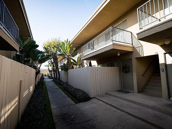 3rd image of 26005 Oak St APT 19
