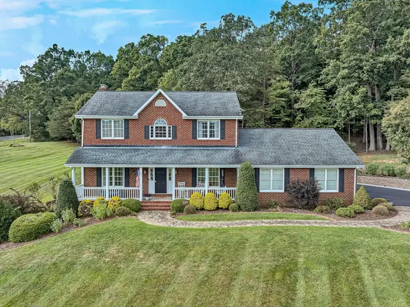 46 Old Church Ln, Blue Ridge, VA 24064