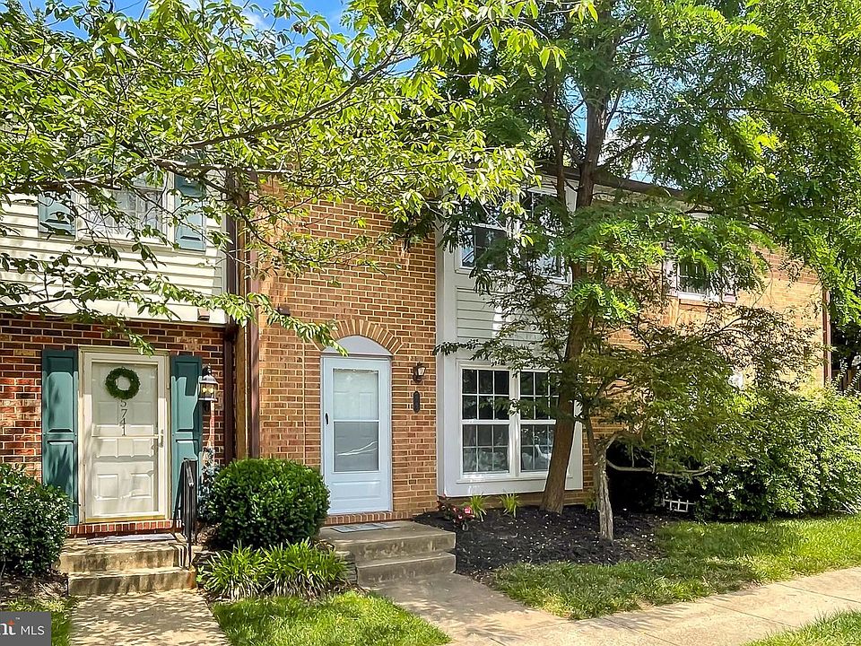 1st image of 5743 Independence Cir