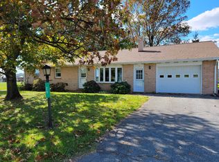 20 Woodcorner Rd, Ephrata, PA 17522