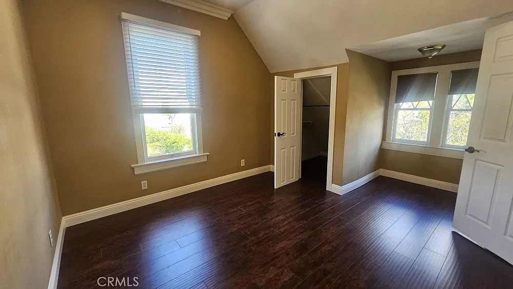 1 bed, 2450 sqft, $1,350 — Photo 4