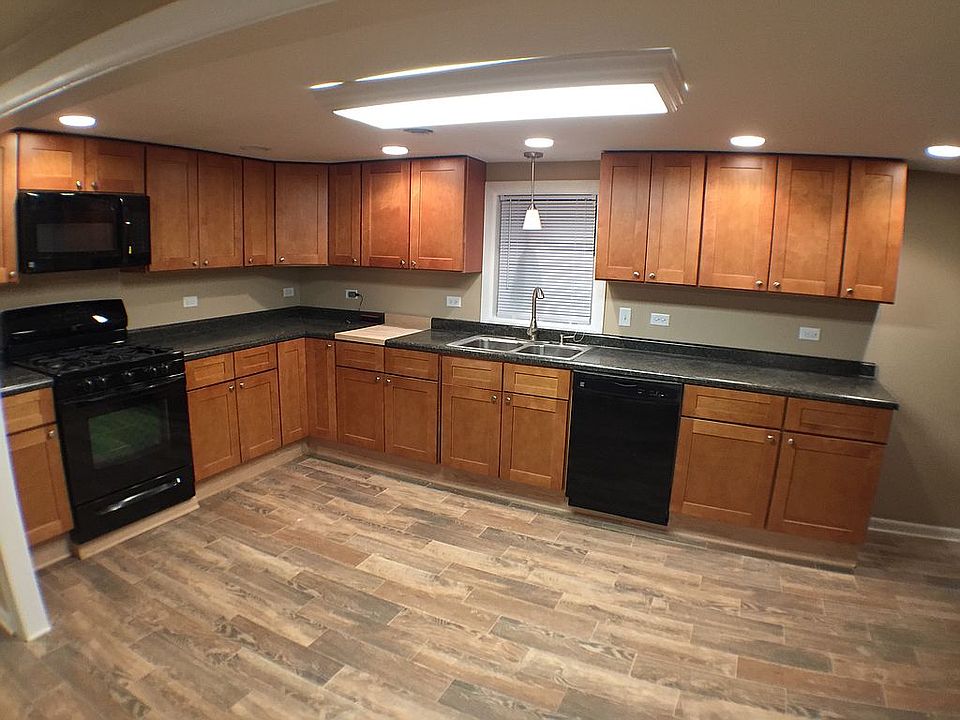 1st image of 53 Hanson Dr
