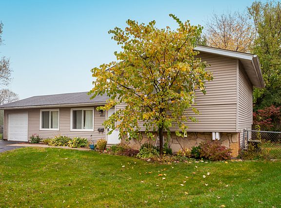 2nd image of 5557 Grant Ct