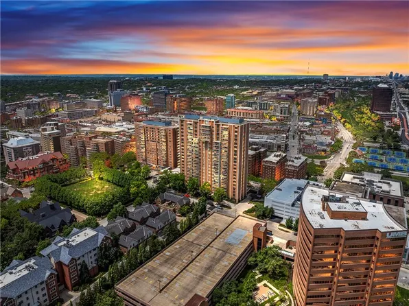 121 W 48th St APT 602, Kansas City, MO 64112
