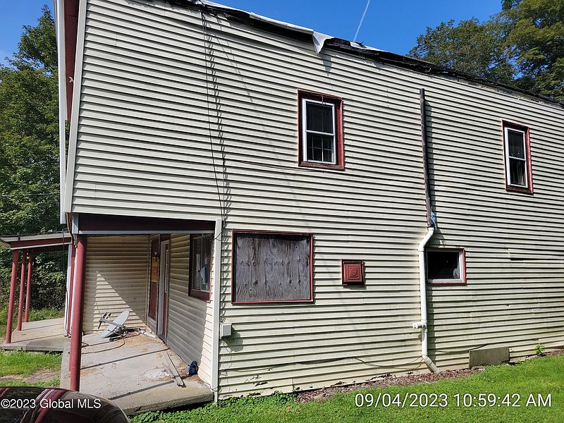 2nd image of 111 Green Hollow Road