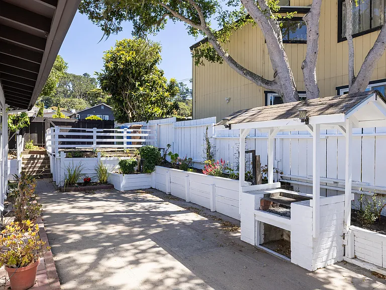 1571 David Ave — Photo 29