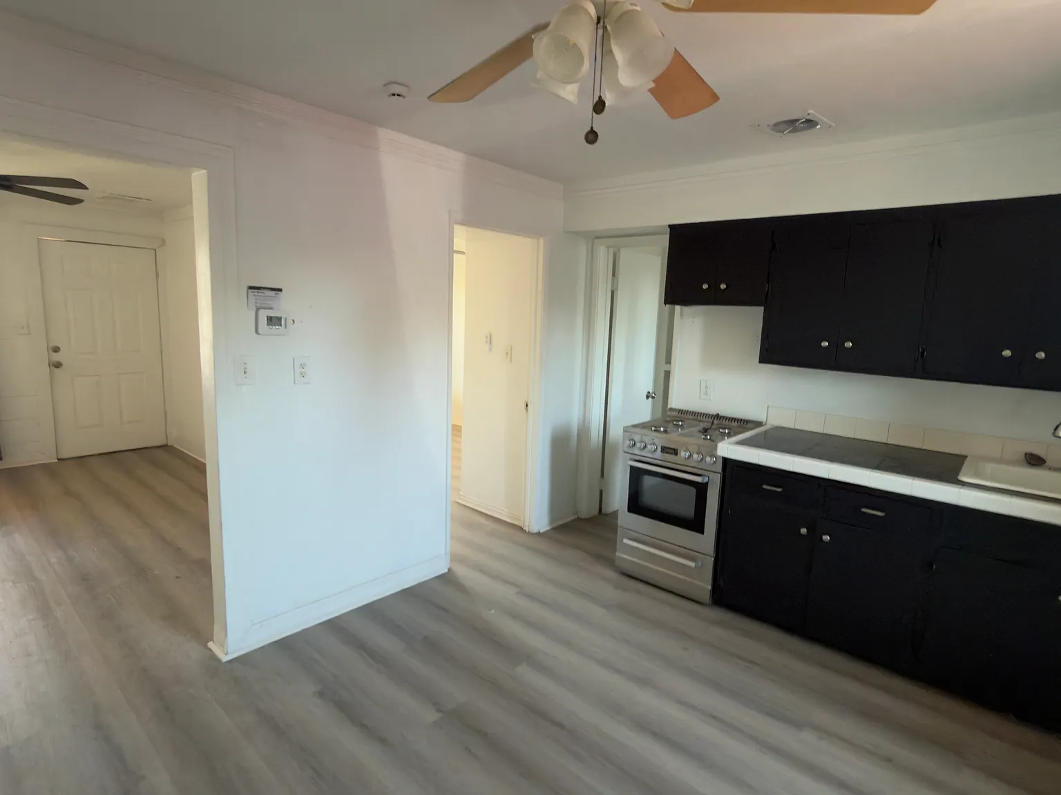 1 bed, 600 sqft, $1,000 — Photo 4