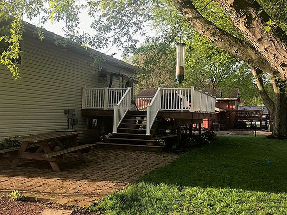 Back maintenance free deck