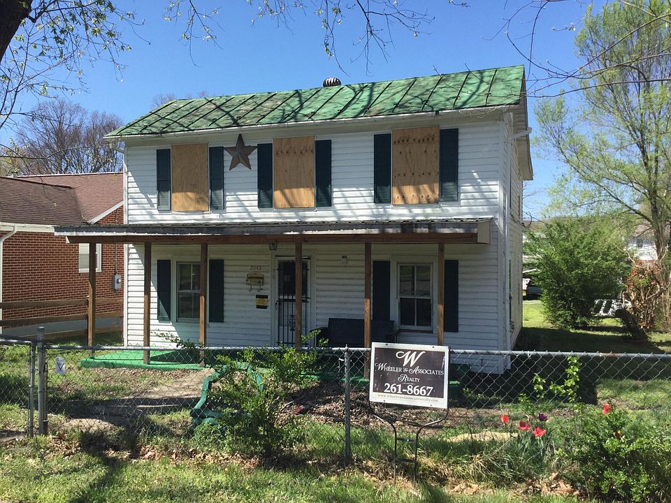 2nd image of 2043 Oak Ave