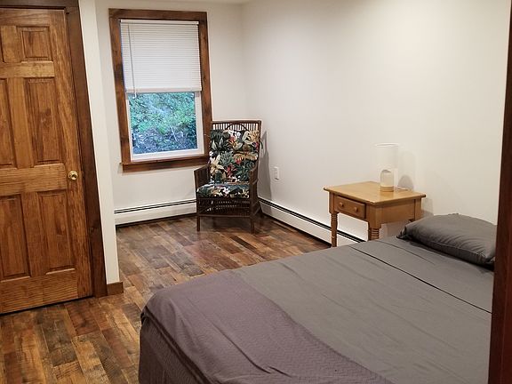 5th image of 36B Gloria Dr