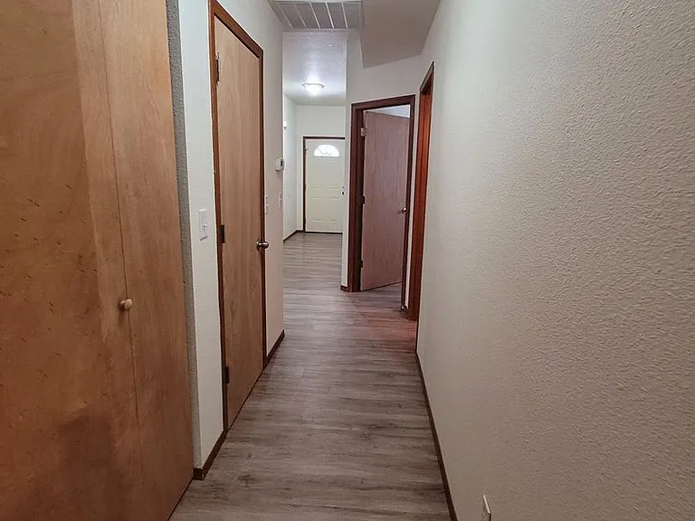 1216 W Franklin St — Photo 16