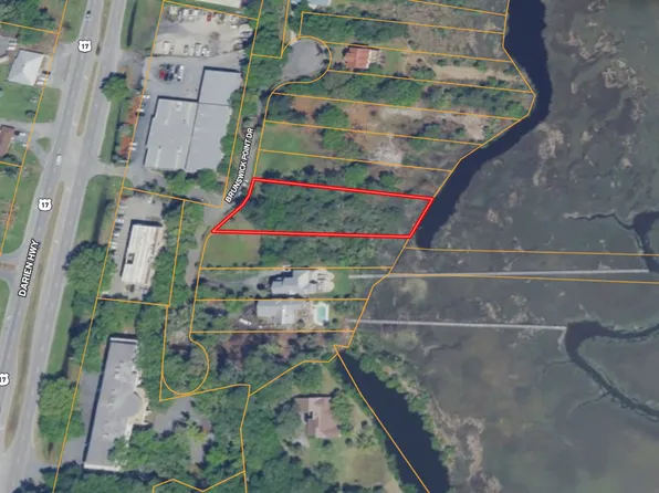 26 Brunswick Point Dr, Brunswick, GA 31525