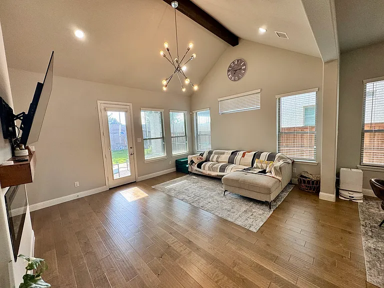 6443 Culverdale Ln — Photo 7