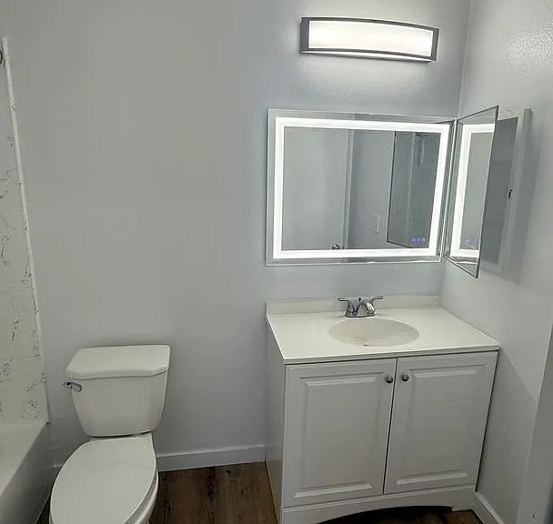 20317 Saticoy St — Photo 27