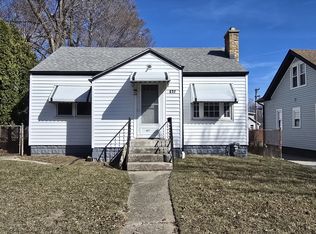 417 S Lewis Ave, Waukegan, IL 60085