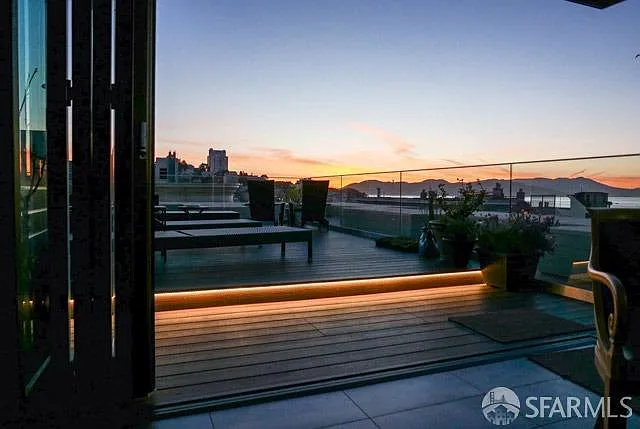 2 bed, 1.5 bath, 1500 sqft, $10,500 — Photo 4