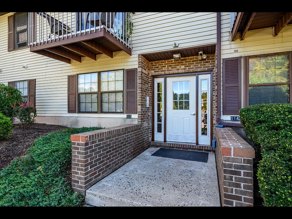 113 Orlando St #113