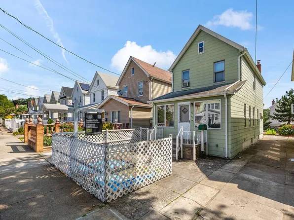 89-25 201st St #1, Hollis, NY 11423