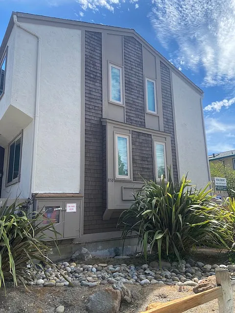2 bed, 1.5 bath, 1165 sqft, $3,750 — Photo 2