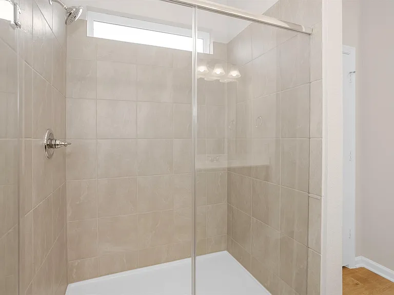 9749 Enclave Ridge Rd — Photo 16