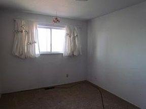 3rd image of 3808 Wellesley Dr NE