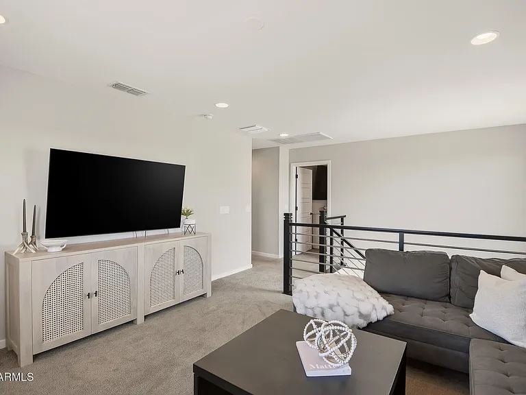 9022 W San Miguel Ave — Photo 20
