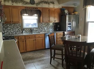 915 S Oakwood Ave, Geneseo, IL 61254