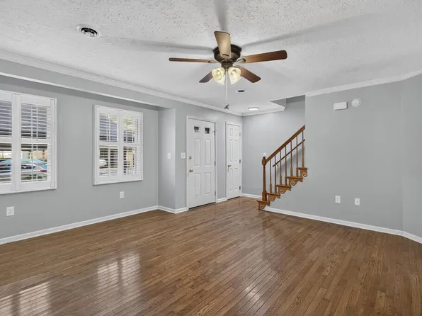 806 Crosscreek Dr, Abingdon, VA 24210
