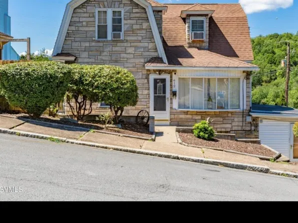 612 S Market St, Shamokin, PA 17872