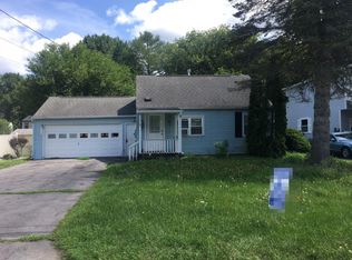 219 Belmore Dr, North Syracuse, NY 13212