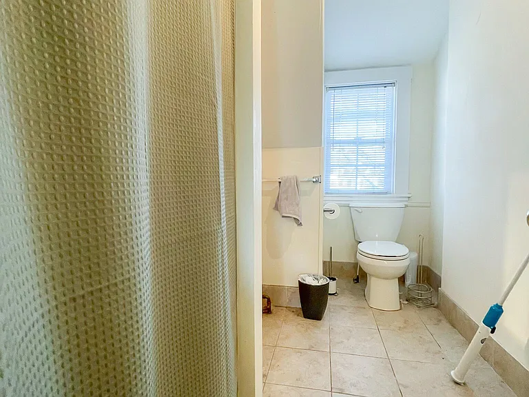 16 Foster St #1 — Photo 16