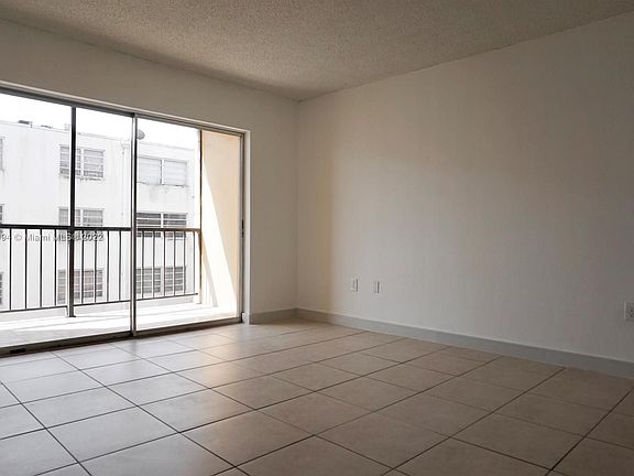 2nd image of 1250 NE 125th St APT 304D