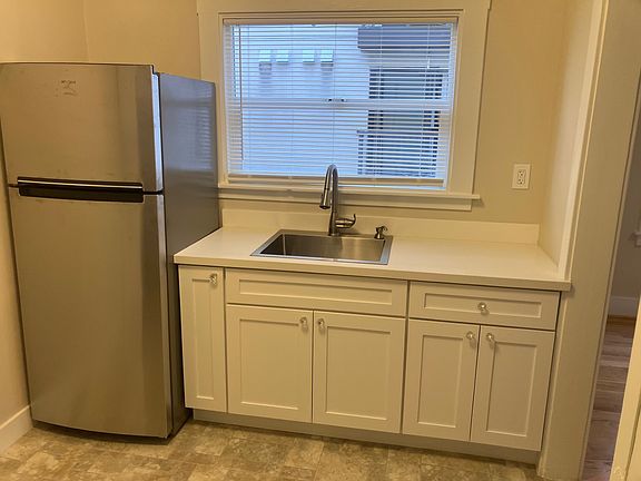 5th image of 437 Euclid Ave #1