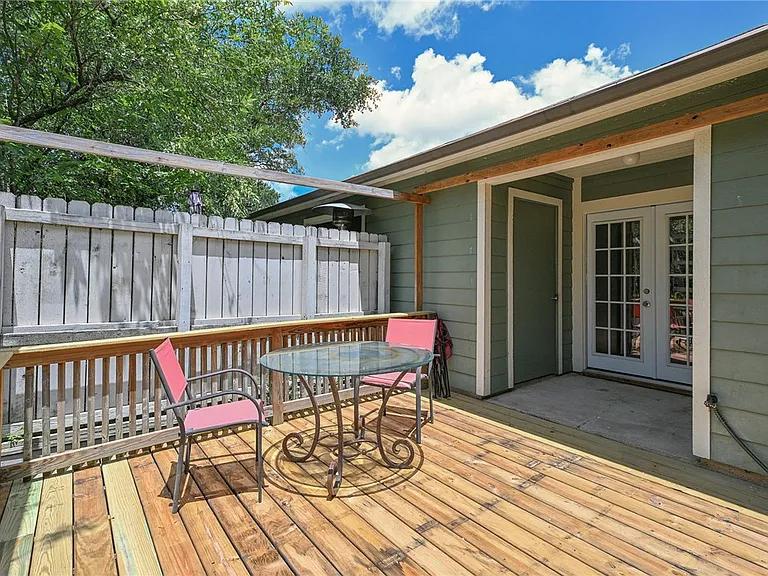 2800 Longmire Dr #9 — Photo 14