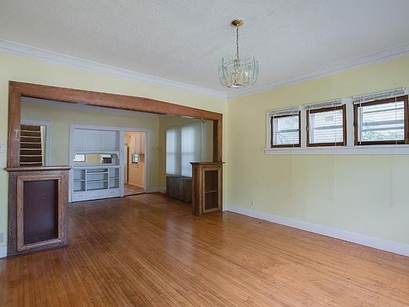 5th image of 616 Newton Ave N
