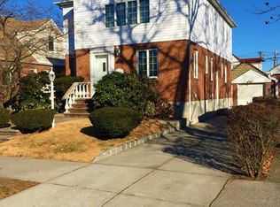 5643 196th St, Flushing, NY 11365