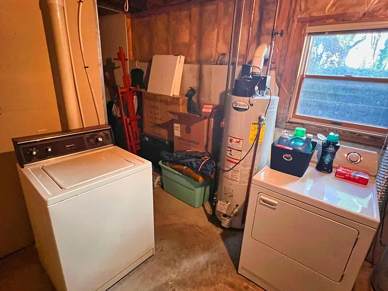 306 Maple St — Photo 7