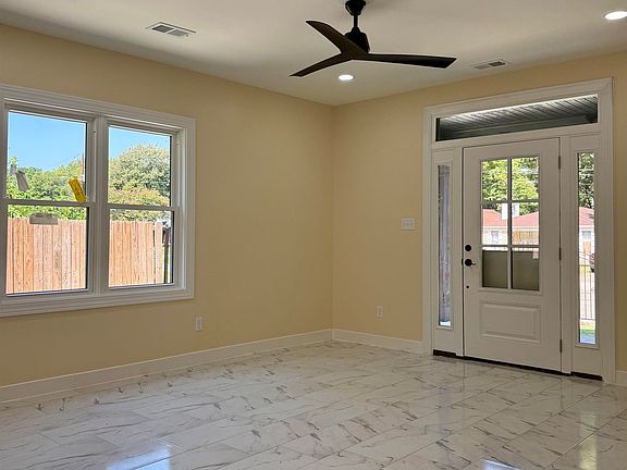 3rd image of 3437 Powell Ave