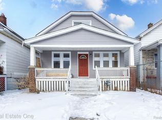 8704 Smart St, Detroit, MI 48210
