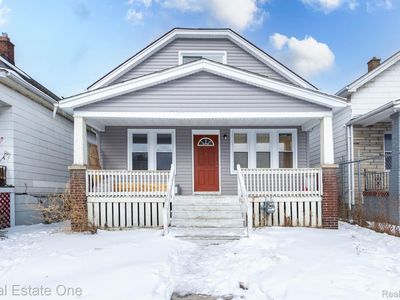 8704 Smart St, Detroit, MI, 48210