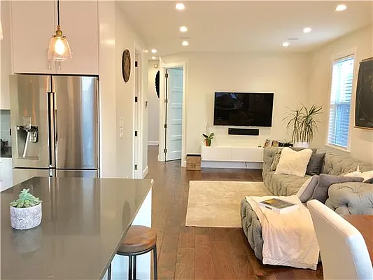 Rented by Avenue Sotheby's International Realty | media 15