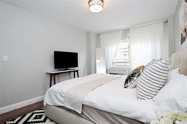 Sold by Remax Edge | media 37