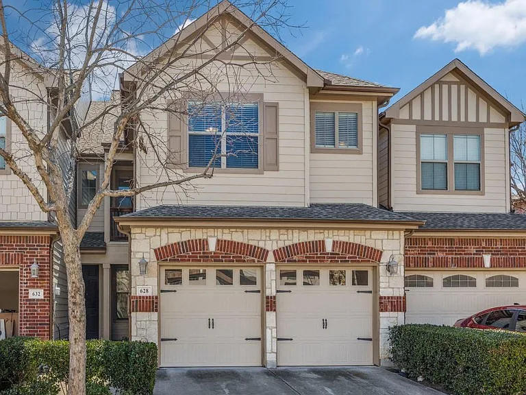 628 Gray Stone Ln — Photo 1