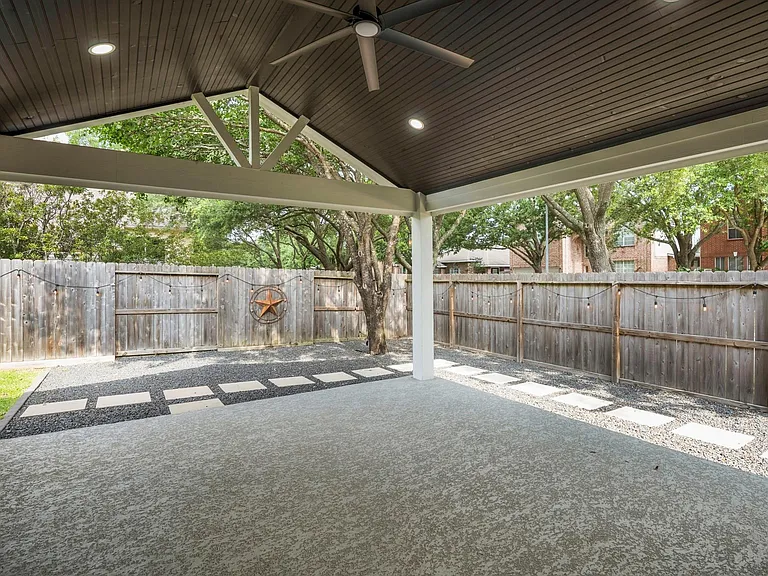 5802 Sawyer Bend Ln — Photo 30