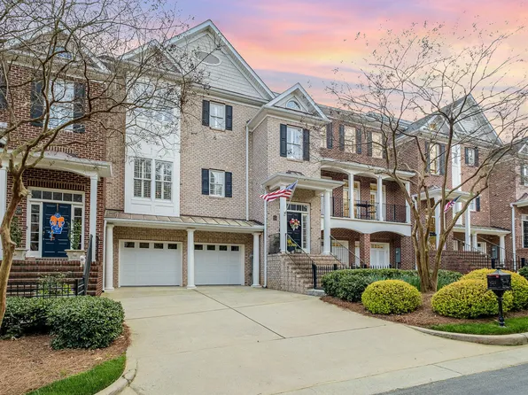 214 Lions Gate Dr, Cary, NC 27511